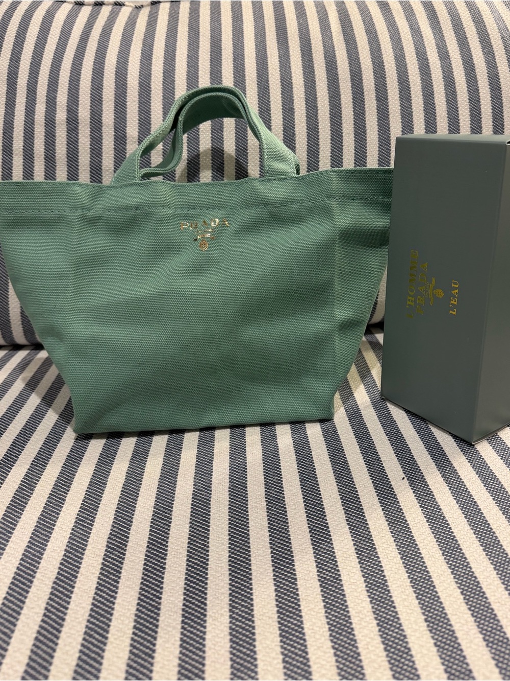 PRADA Beauty Mint Green 💚 Canvas Tote with Gold Prada Logo 🏖️🏖️🏖️